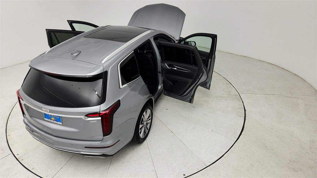 Used 2025 Cadillac XT6 Premium Luxury image 44