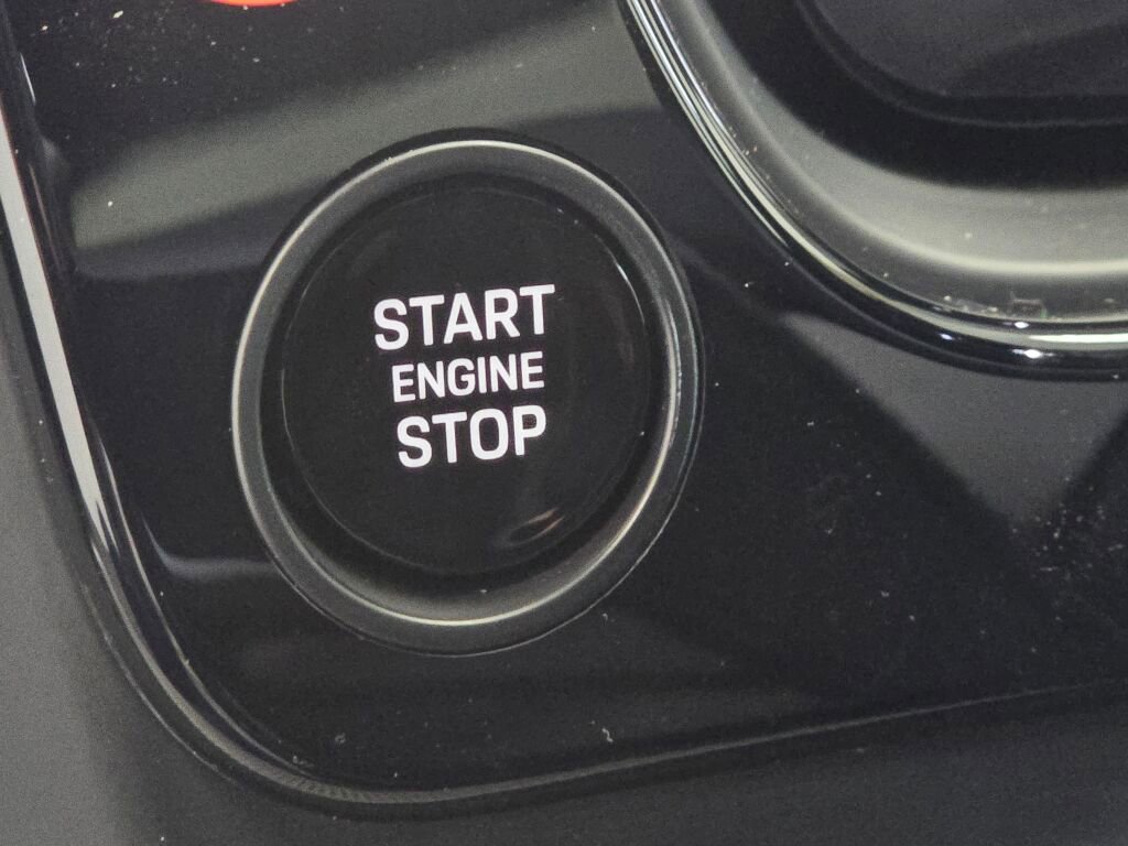 Certified 2025 Porsche Cayenne image 27