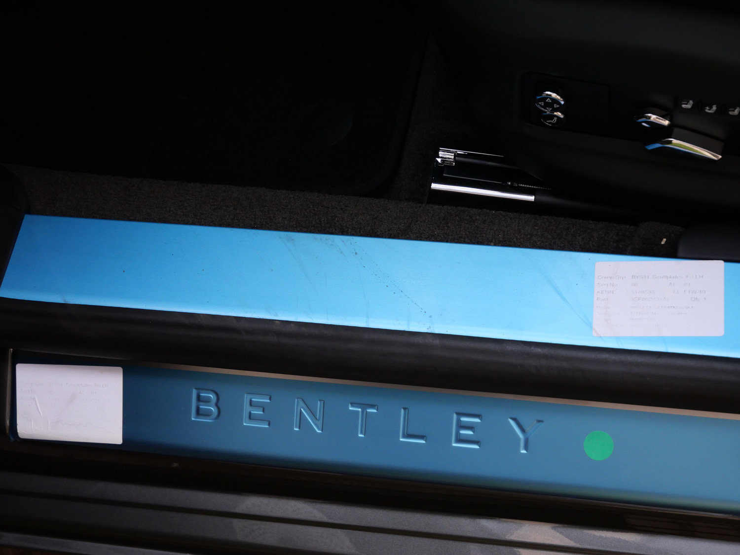 New 2026 Bentley Flying Spur V8 AWD/4WD image 14