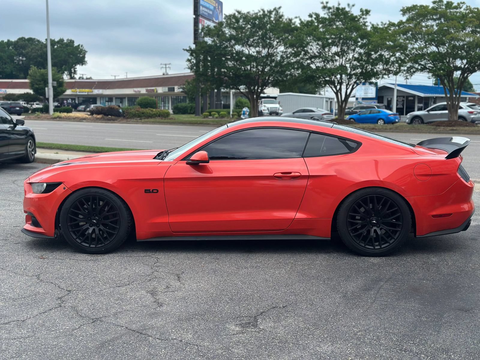 Used 2016 Ford Mustang GT Premium w/ GT Performance Package RWD image 6