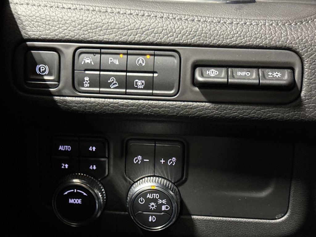 Used 2023 GMC Yukon Denali image 19