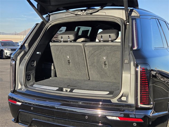 New 2026 Cadillac Vistiq Platinum image 18