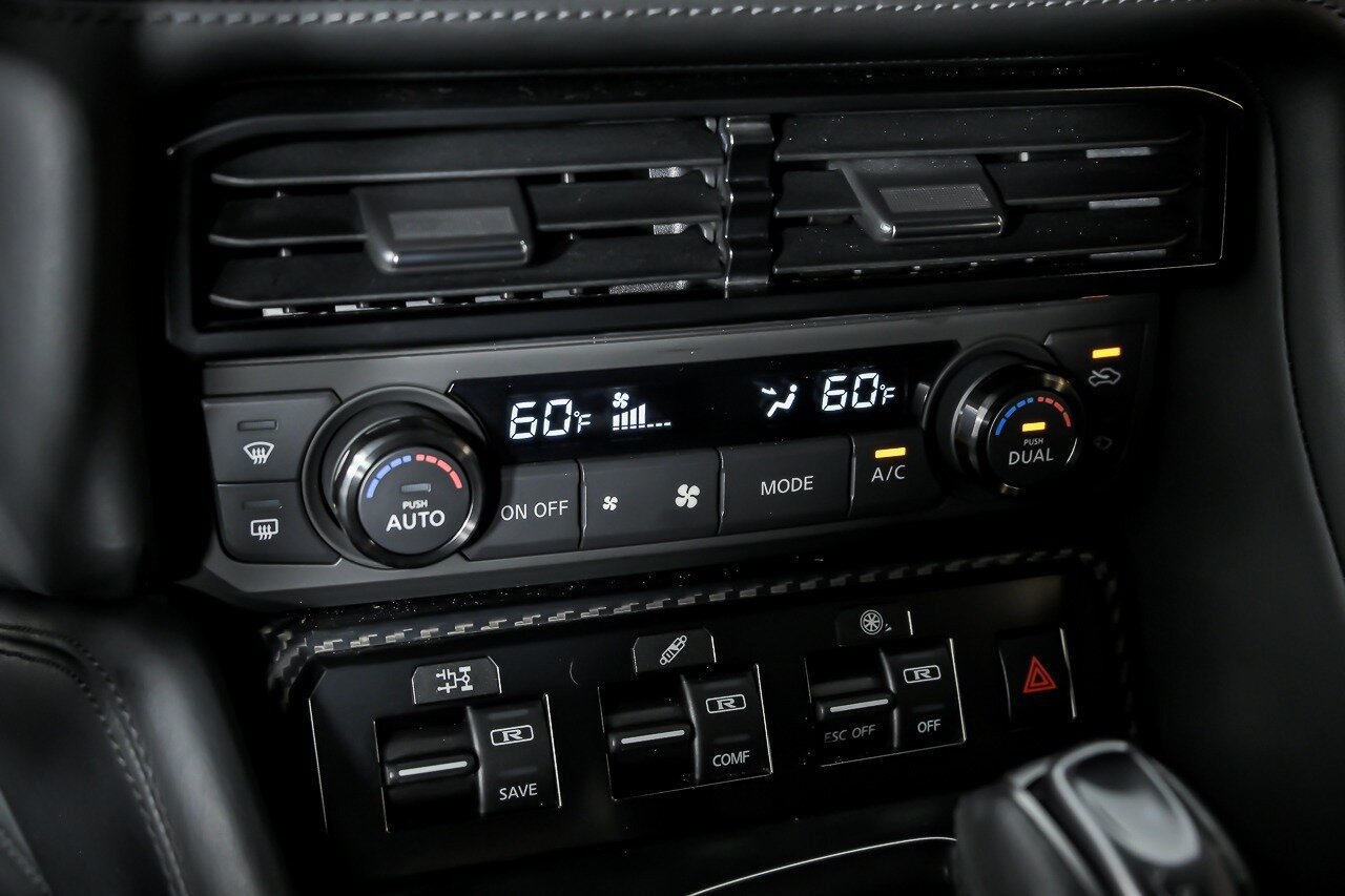 Used 2019 Nissan GT-R Premium AWD/4WD image 32