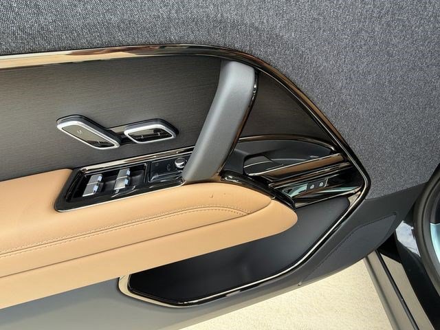 New 2027 Land Rover Range Rover Sport SE AWD/4WD image 11