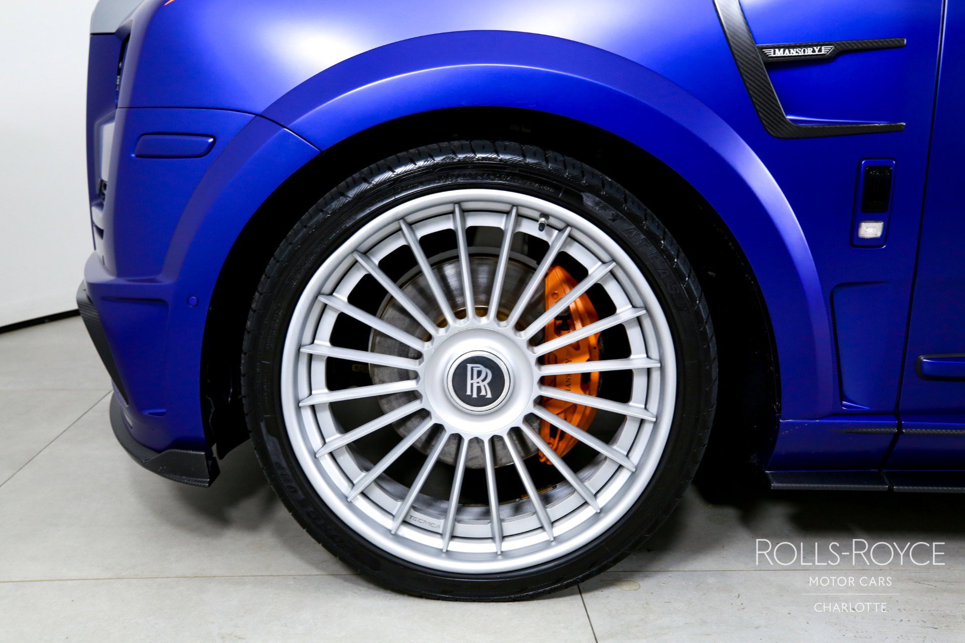 Used 2019 Rolls-Royce Cullinan image 36