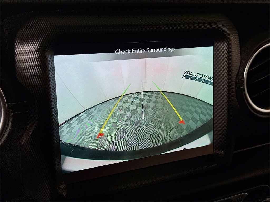 Used 2020 Jeep Wrangler Unlimited Sahara image 14