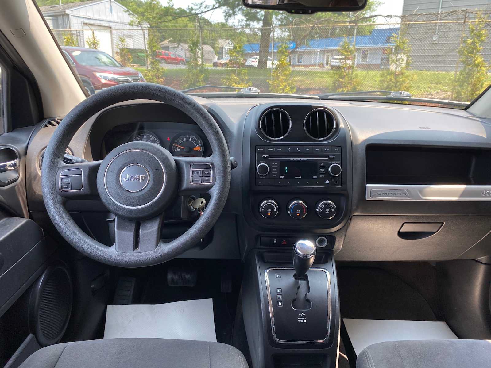 Used 2017 Jeep Compass Sport FWD image 8