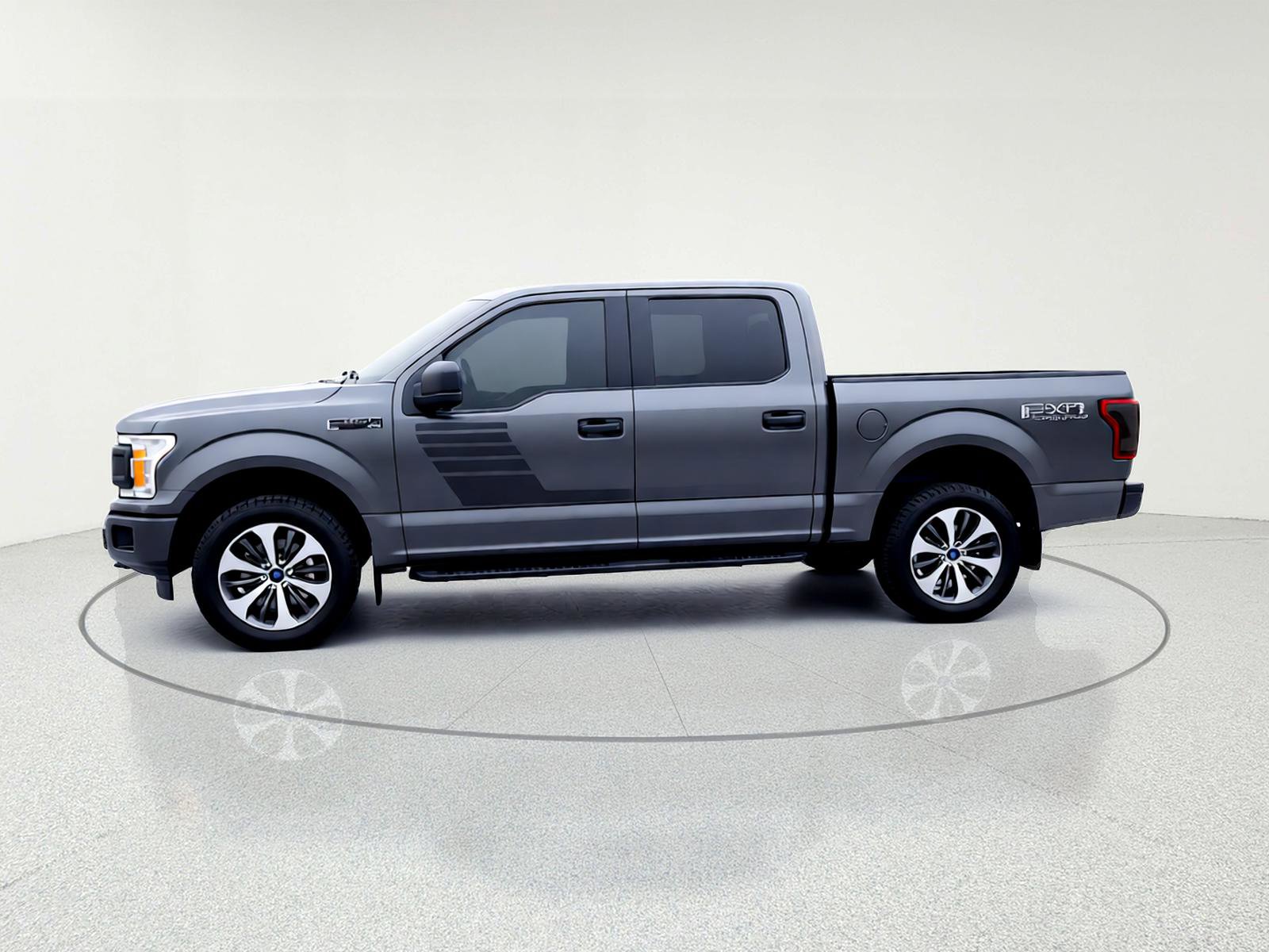 Used 2019 Ford F150 XL w/ Equipment Group 101A Mid image 3