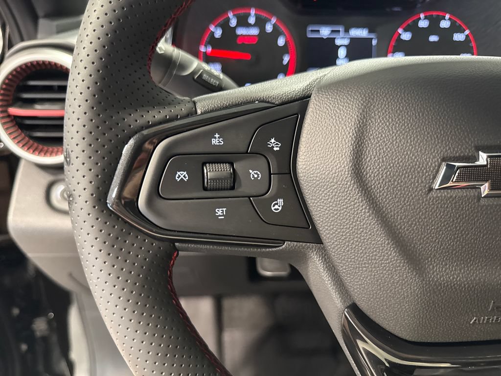 New 2026 Chevrolet Trax RS w/ Sunroof Package FWD image 5