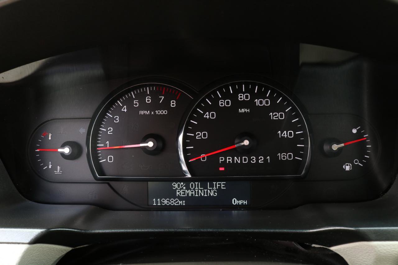 Used 2009 Cadillac DTS w/ Sun And Sound Package image 27