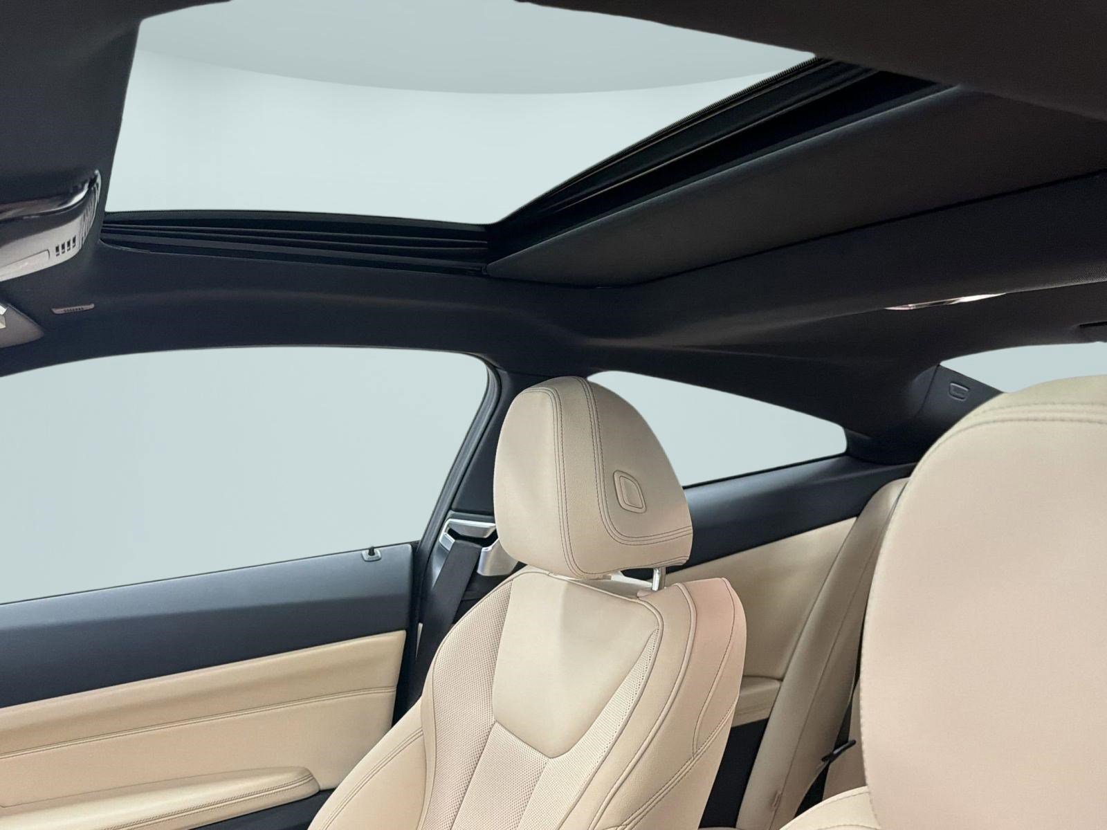 Used 2025 BMW 430i xDrive Coupe w/ Premium Package image 12