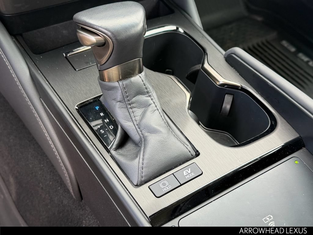 Used 2025 Lexus ES 300h w/ Premium Package FWD image 31