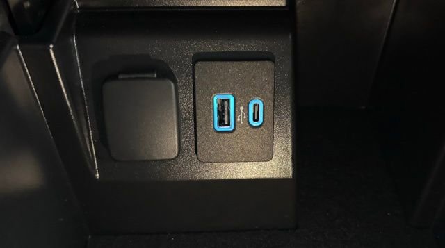 Used 2023 Ford Explorer XLT w/ Equipment Group 202A image 33