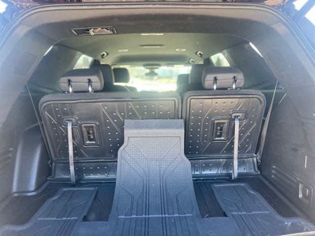 Used 2023 Chevrolet Traverse LT image 24