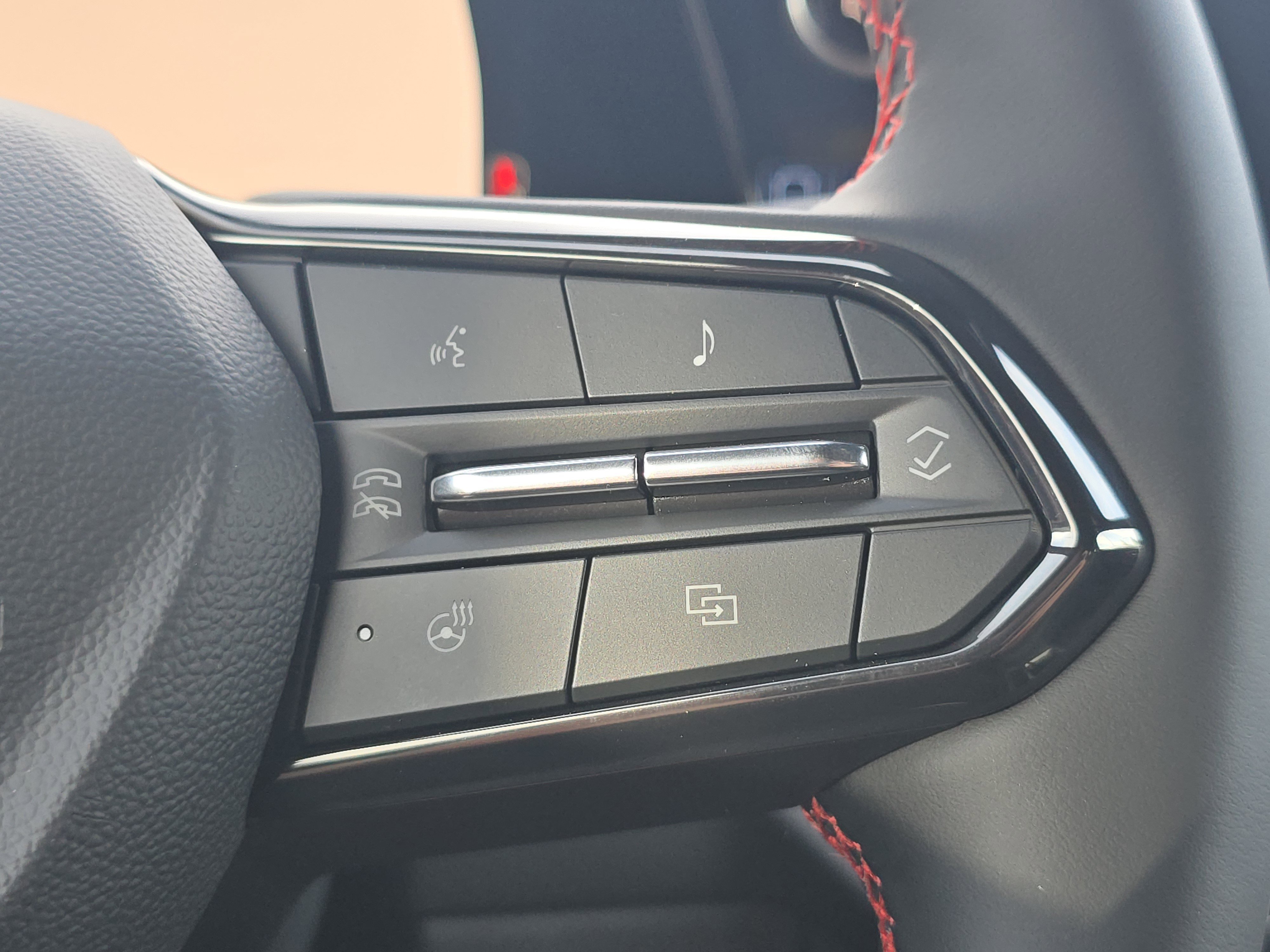 New 2026 Chevrolet Equinox EV RS image 30