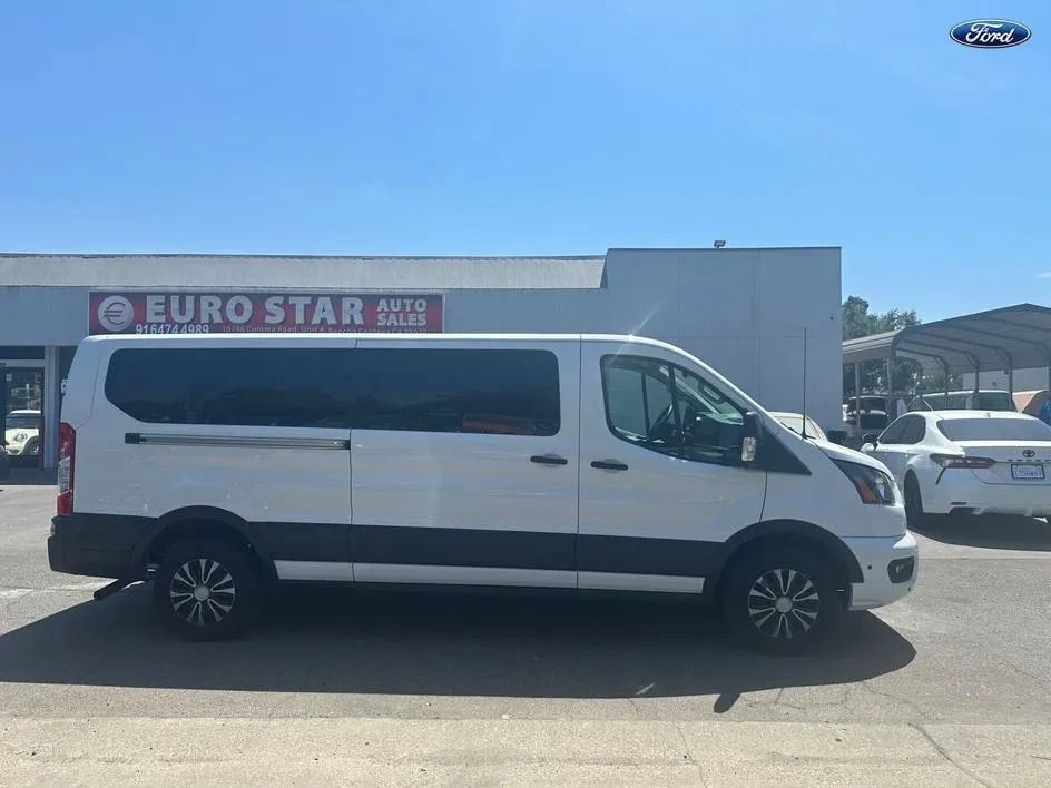 Used 2024 Ford Transit 350 XLT RWD image 4
