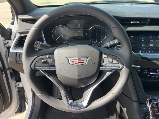 New 2025 Cadillac XT6 Luxury image 19