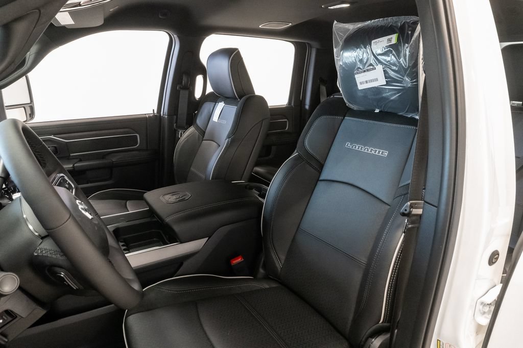 New 2027 RAM 2500 Laramie w/ Night Edition AWD/4WD image 9