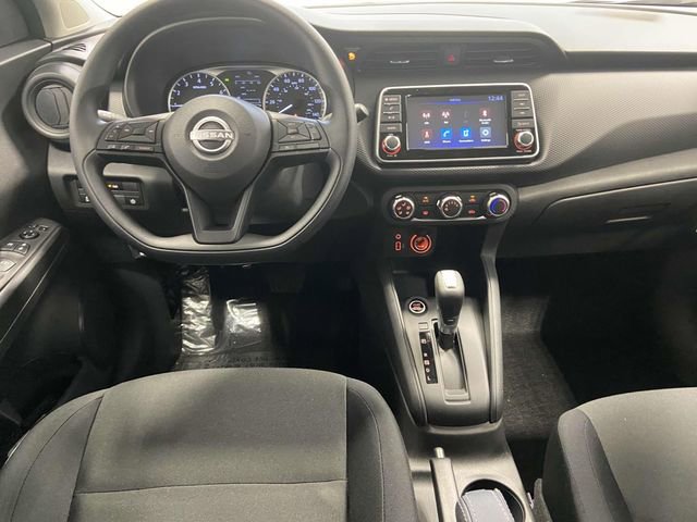 New 2025 Nissan Kicks Play S image 19
