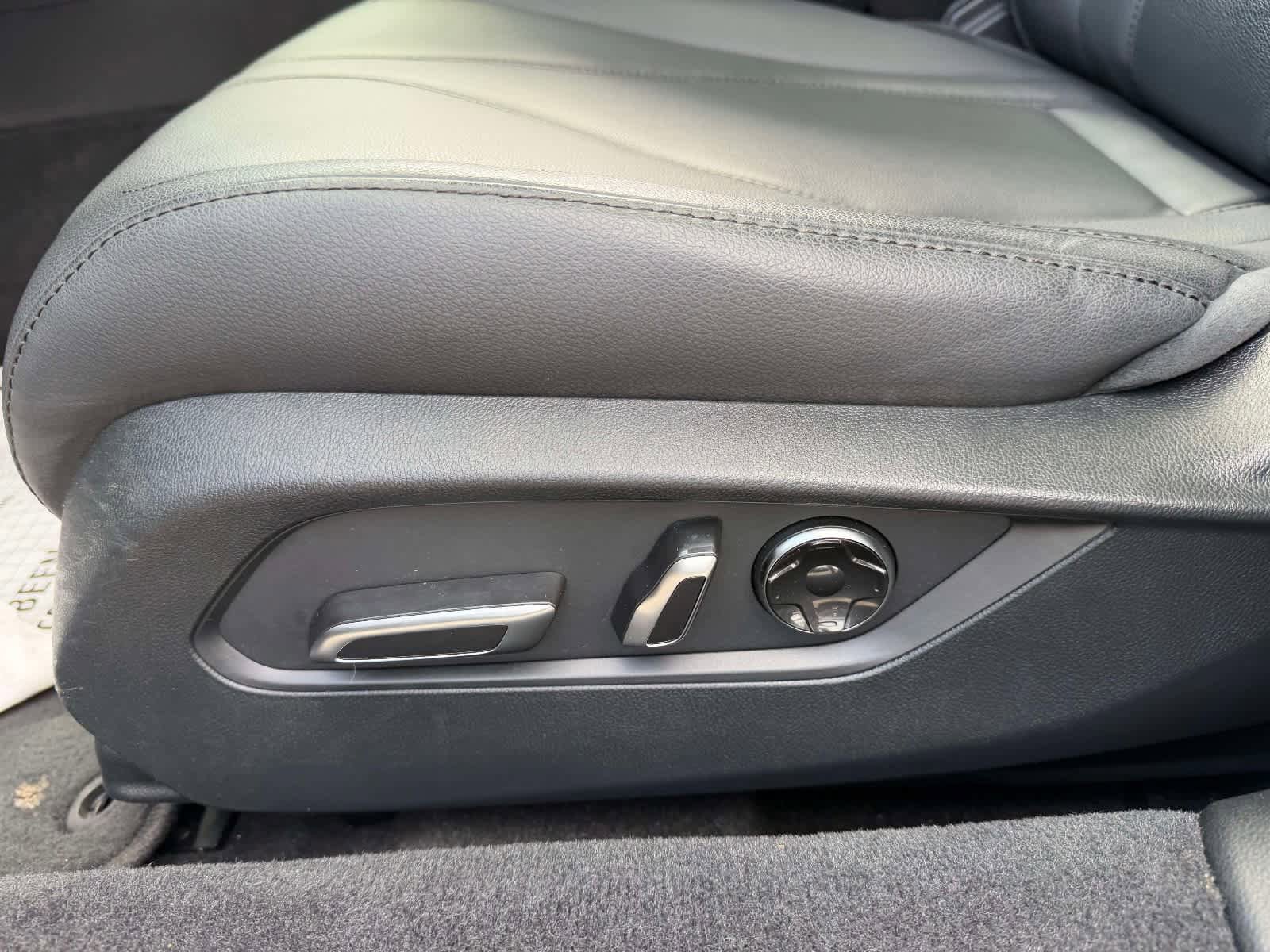 Used 2023 Acura TLX FWD image 18