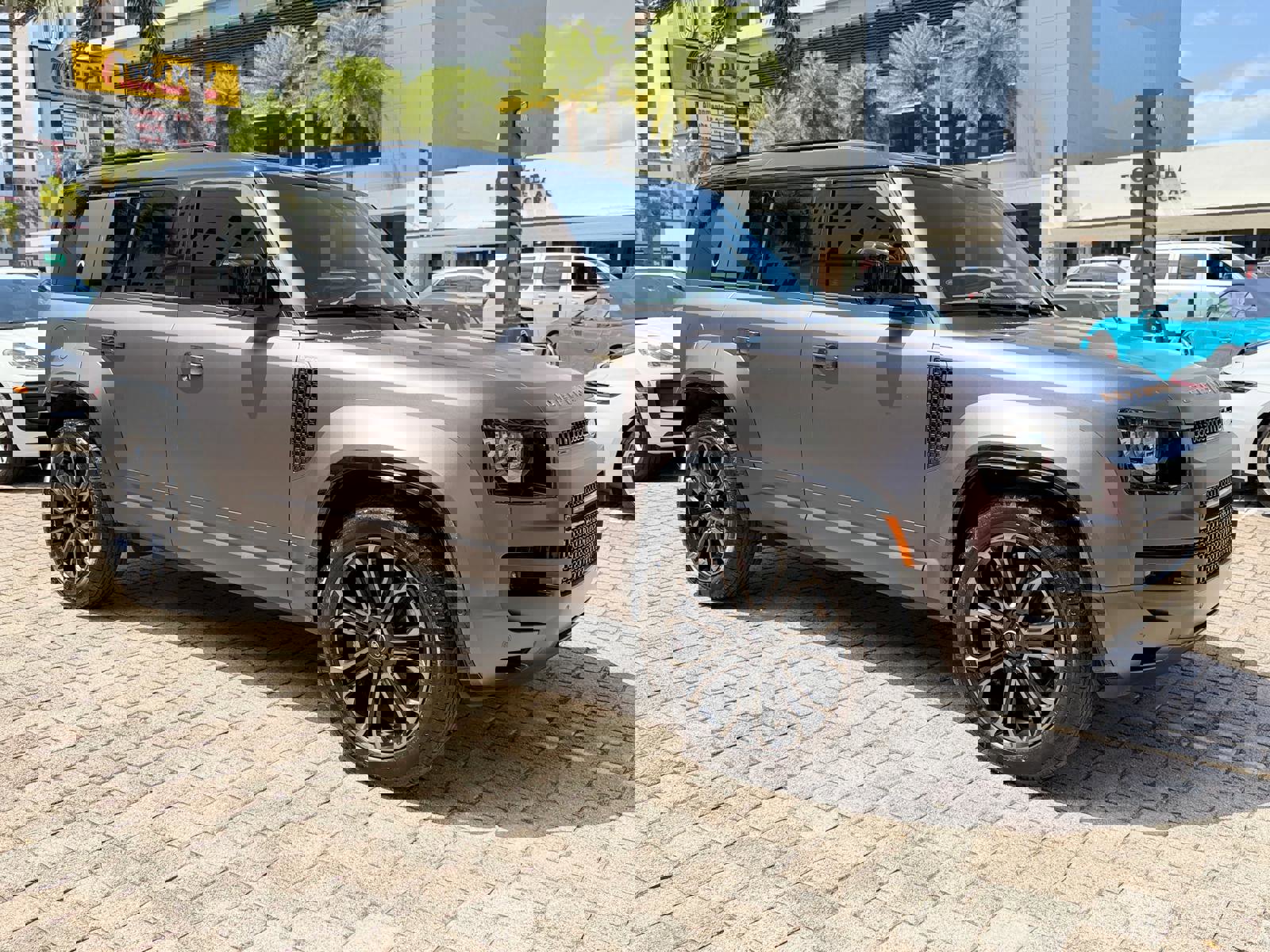 Used 2025 Land Rover Defender 110 AWD/4WD image 7