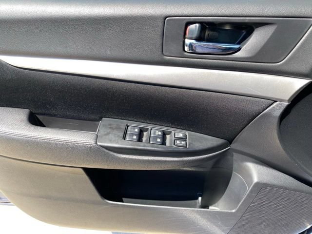 Used 2014 Subaru Legacy 2.5i Premium w/ Moonroof Package AWD/4WD image 13