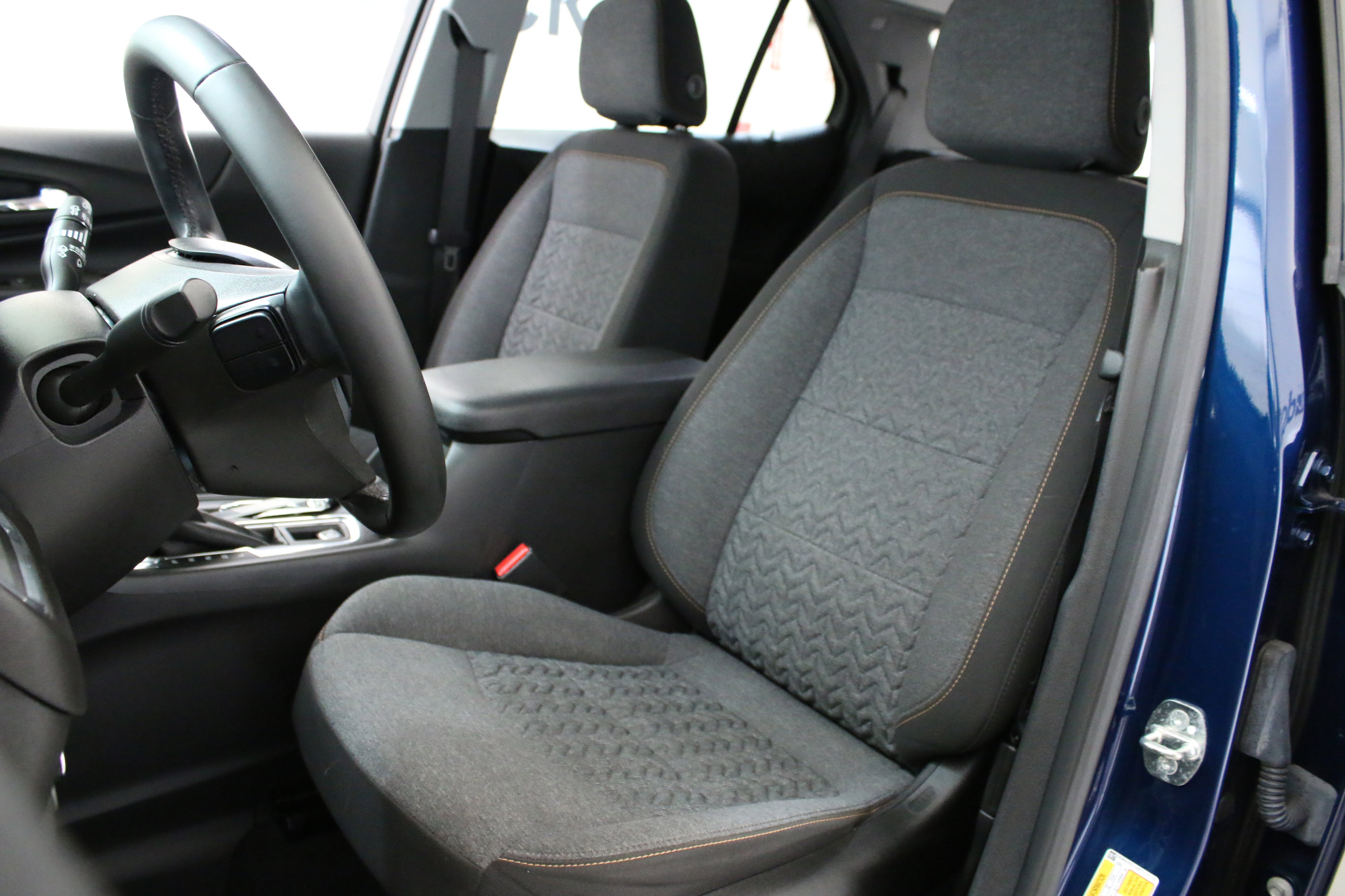 Used 2023 Chevrolet Equinox LT FWD image 24