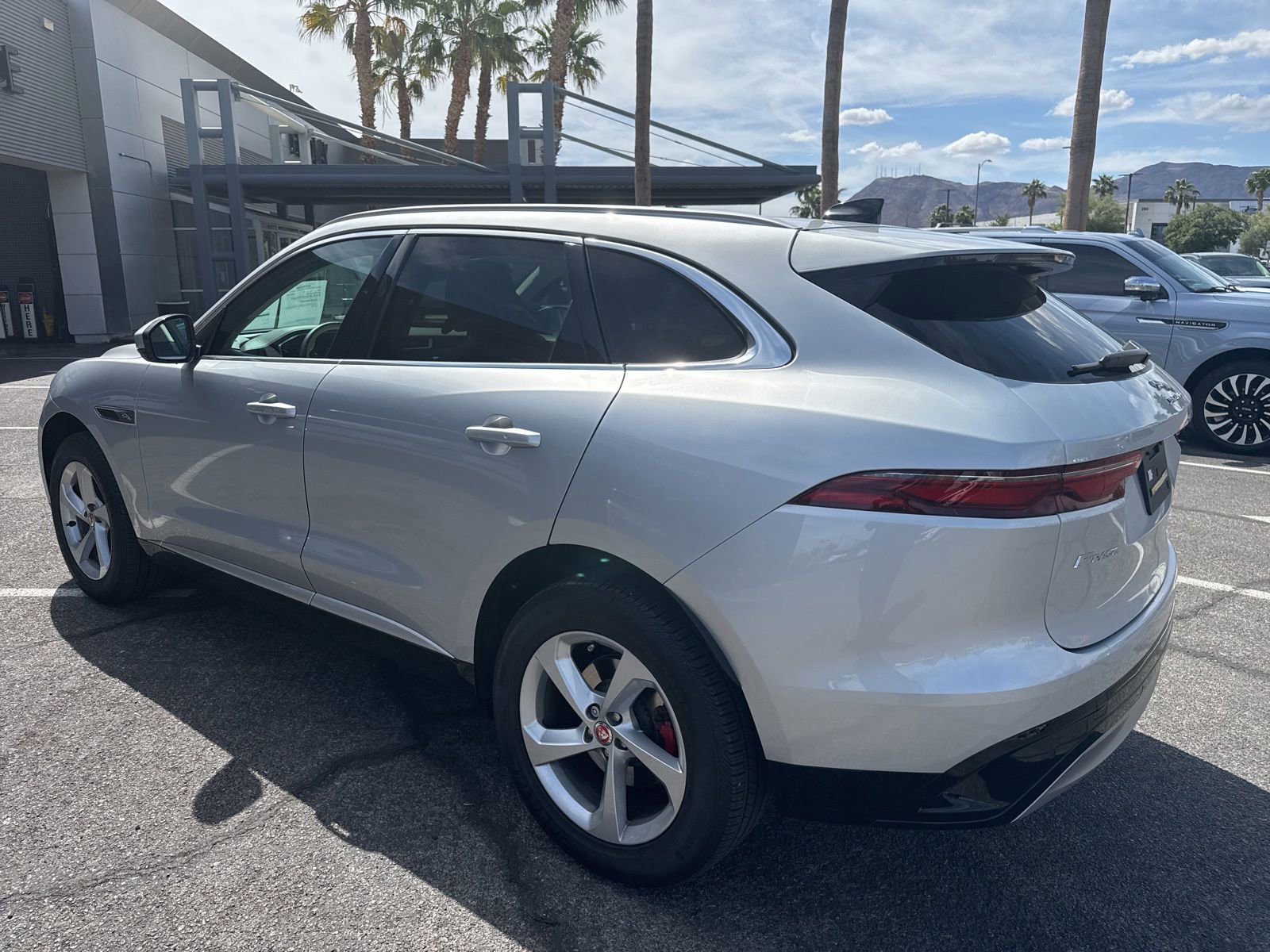 Used 2023 Jaguar F-PACE S AWD/4WD image 7