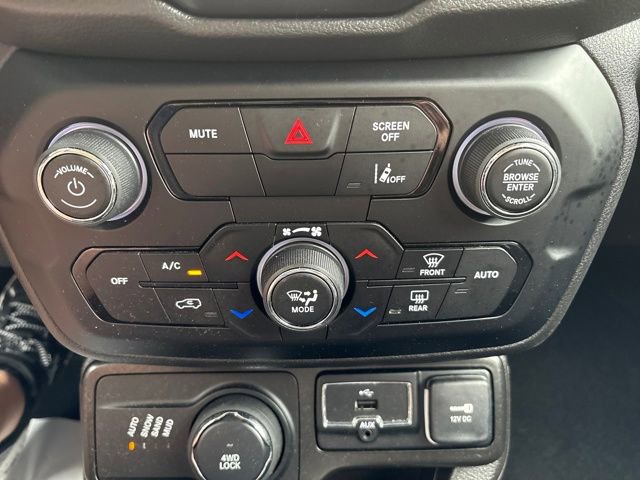 Used 2022 Jeep Renegade Latitude image 19