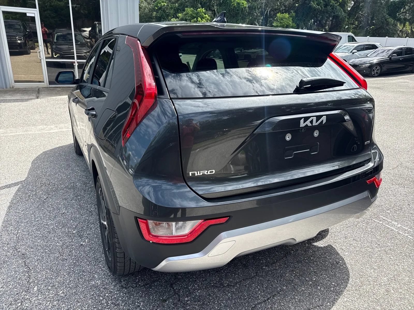 Used 2025 Kia Niro LX FWD image 10