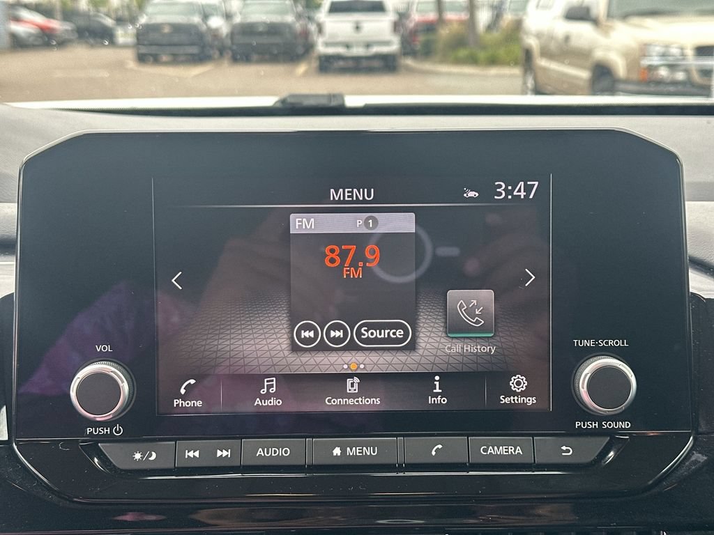Used 2024 Nissan Pathfinder SV AWD/4WD image 33