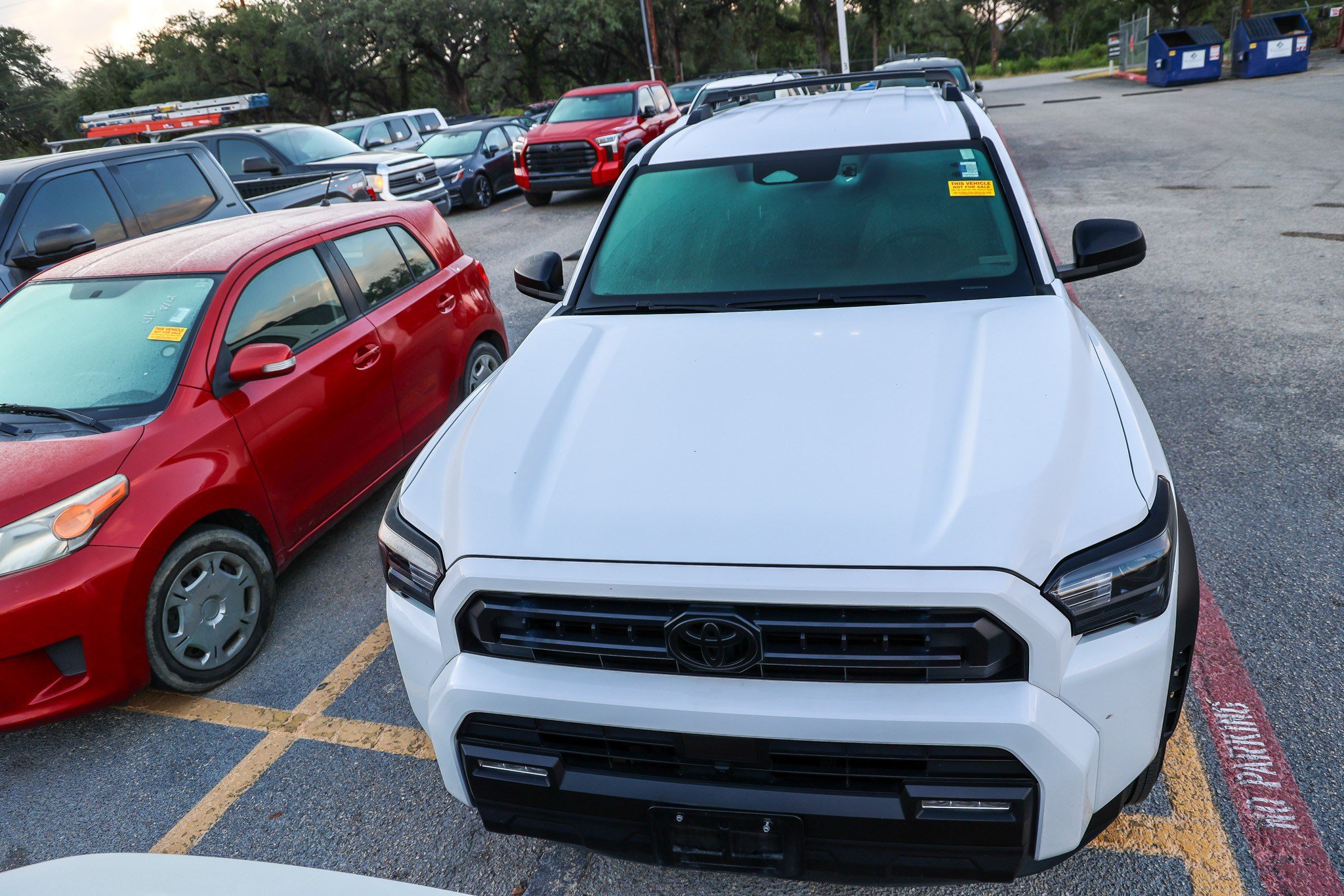 Used 2025 Toyota 4Runner SR5 AWD/4WD image 4
