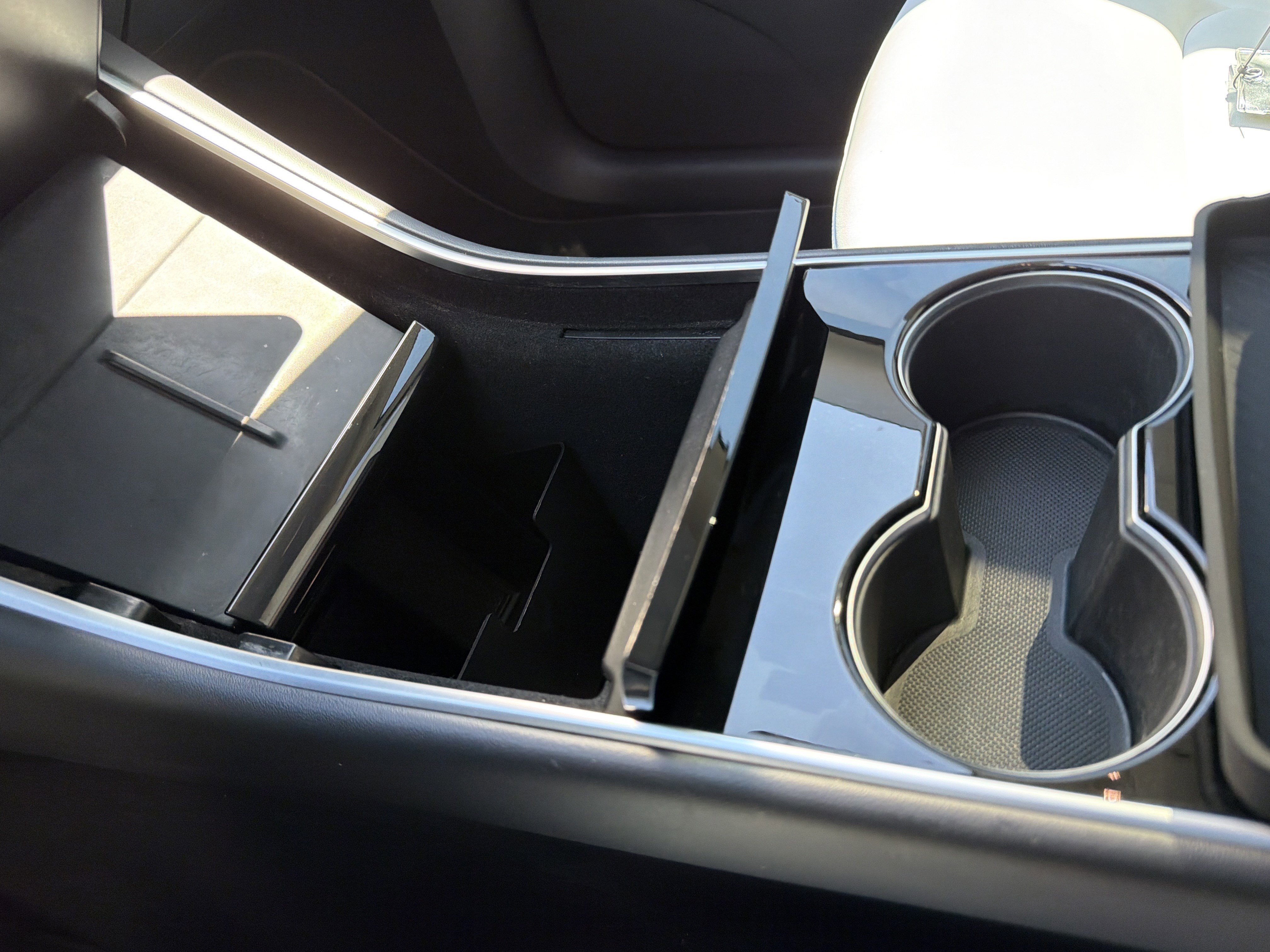 Used 2020 Tesla Model Y Long Range image 16