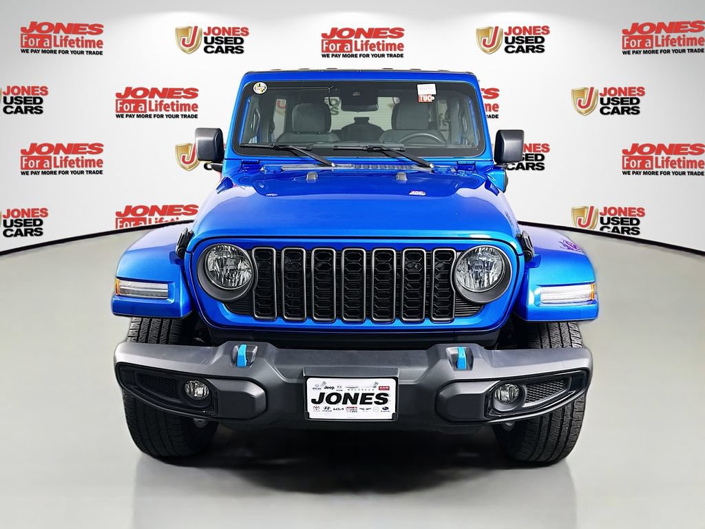 Used 2024 Jeep Wrangler Unlimited w/ Convenience Group AWD/4WD image 11