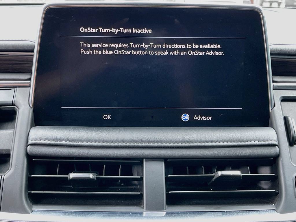 Used 2021 Chevrolet Suburban LT w/ Luxury Package RWD image 24
