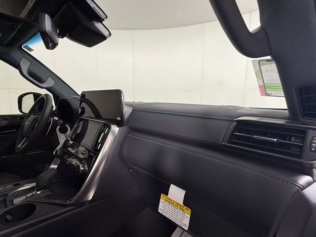 New 2025 Lexus LX 700h Overtrail image 35