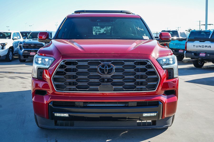 Used 2025 Toyota Sequoia Platinum AWD/4WD image 2