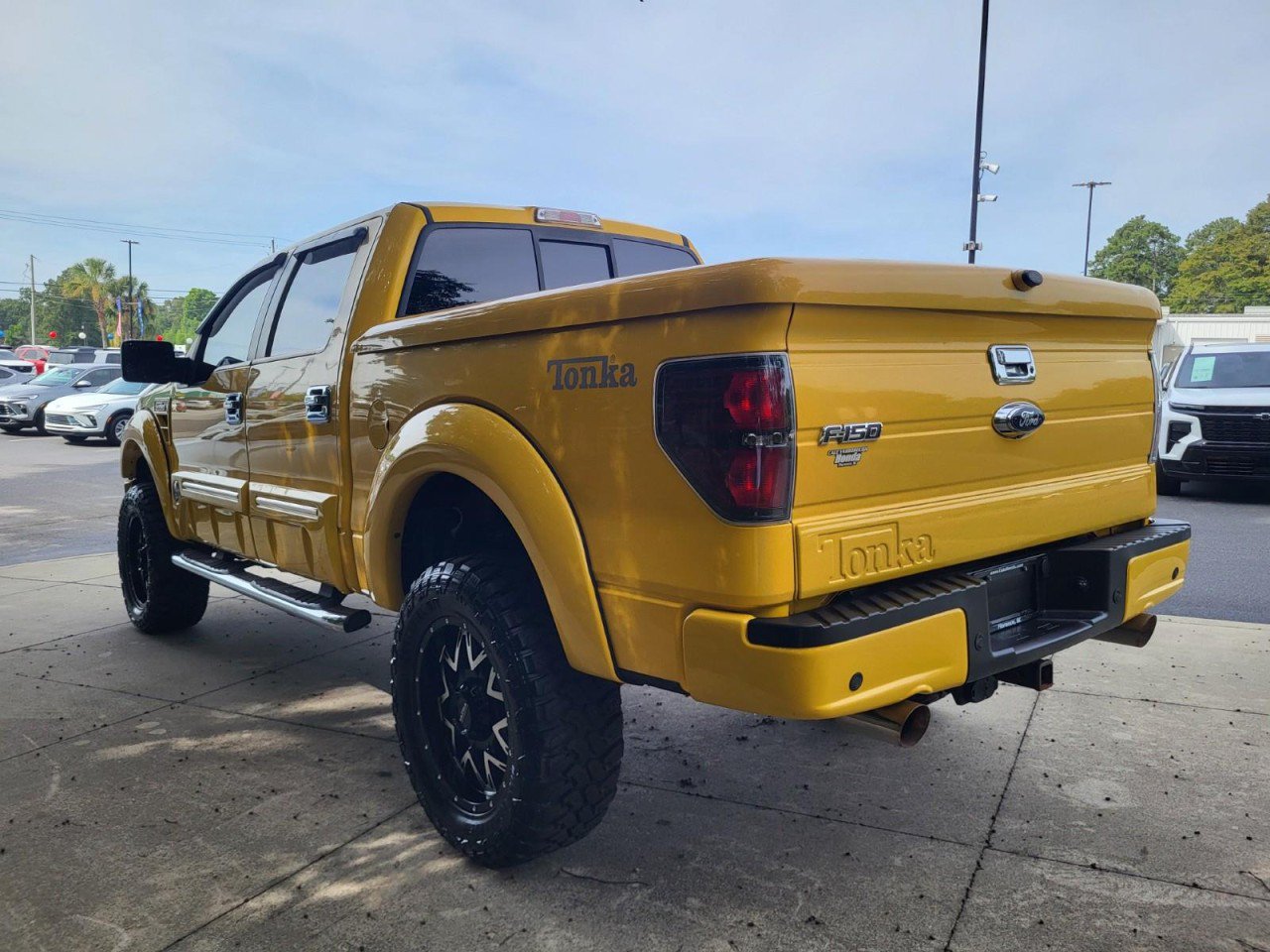 Used 2014 Ford F150 Lariat w/ Equipment Group 502A Luxury AWD/4WD image 7