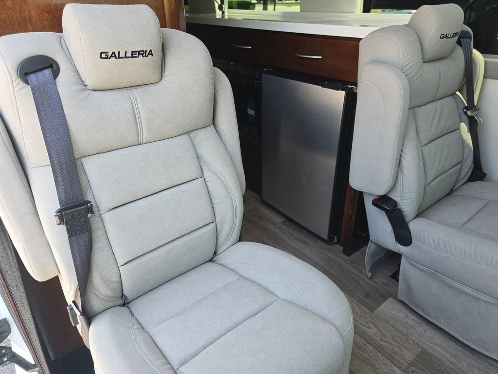 Used 2021 Mercedes-Benz Sprinter 3500 image 15