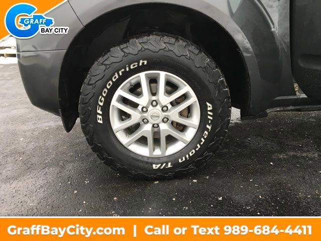 Used 2015 Nissan Frontier SL image 24