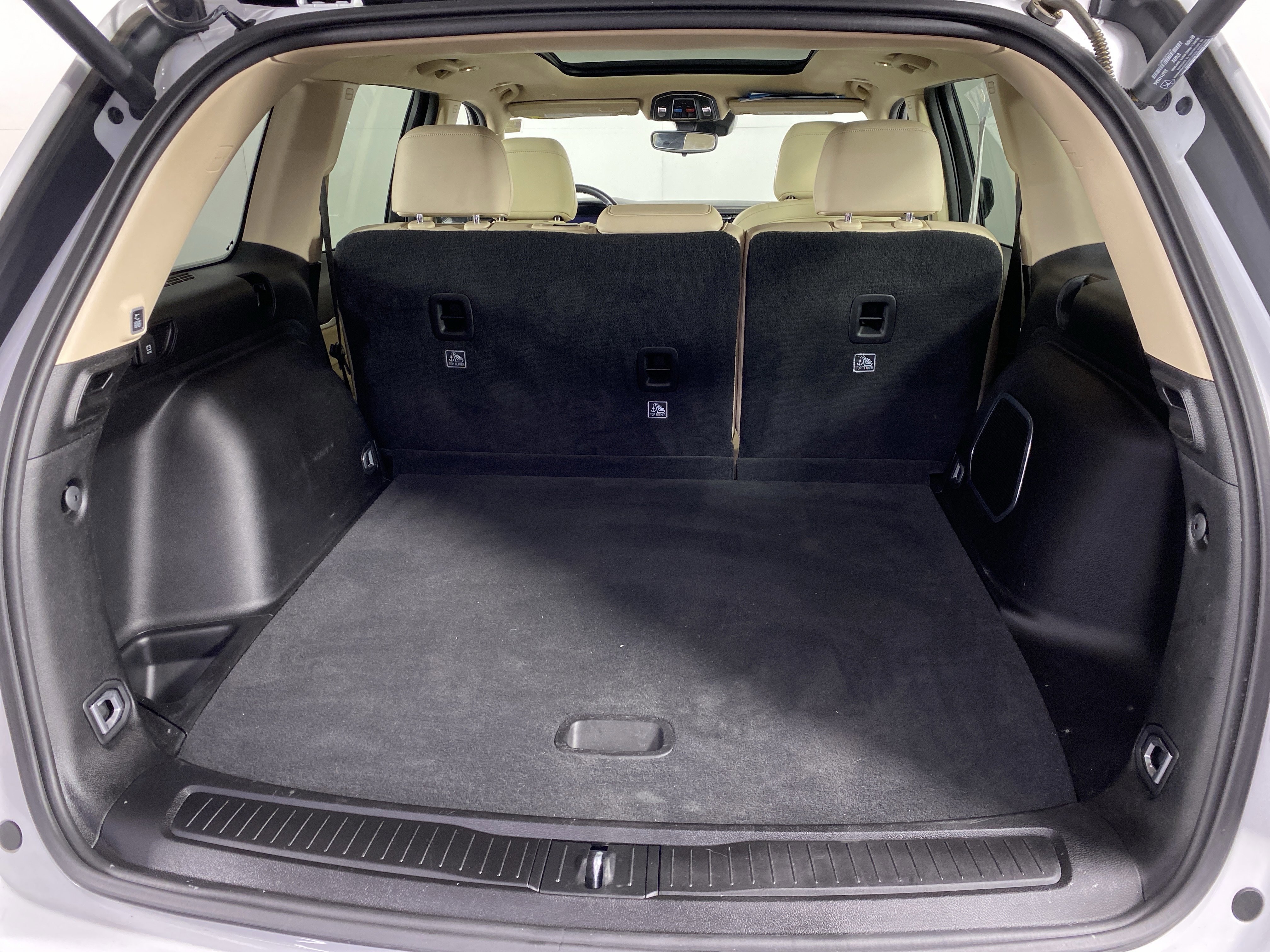 Used 2022 Jeep Grand Cherokee Limited image 37