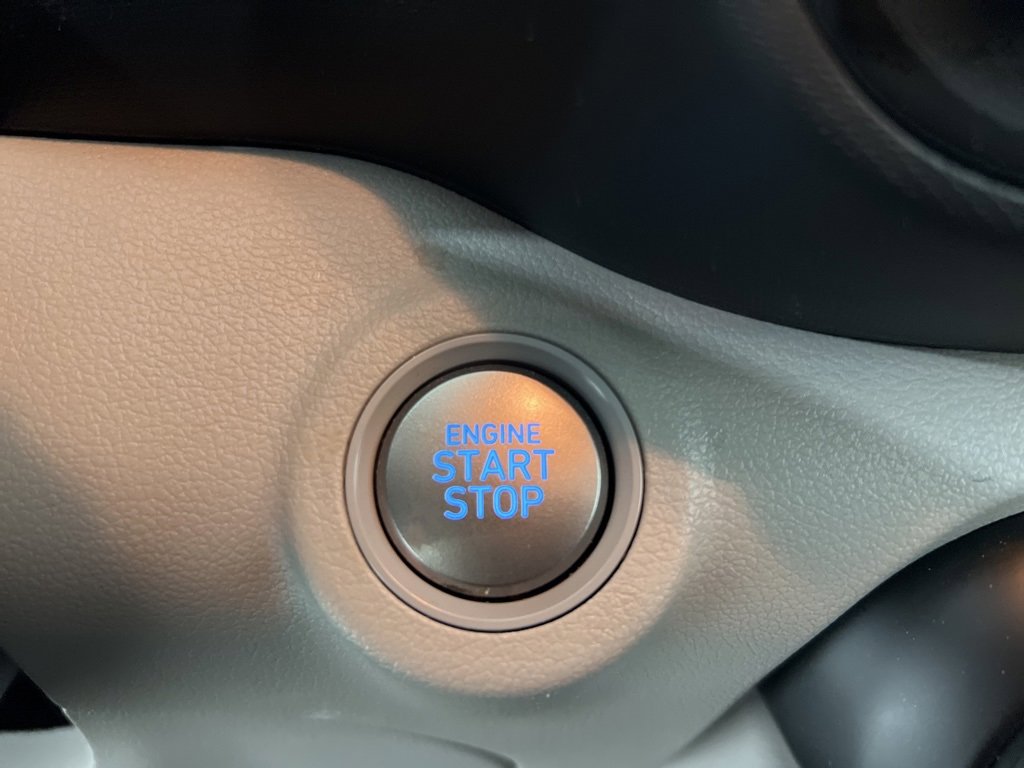 Used 2024 Hyundai Venue SEL image 15