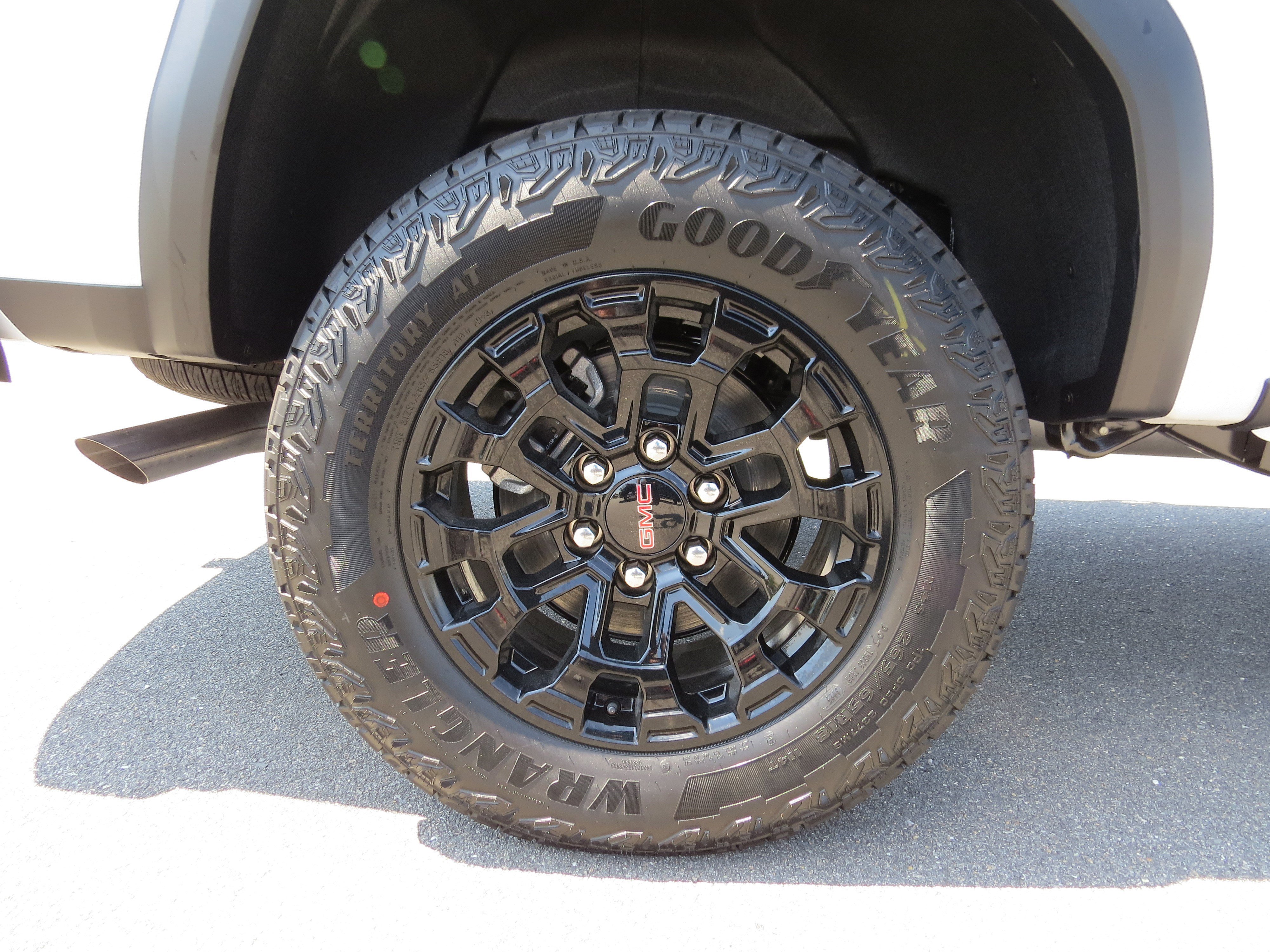 New 2026 GMC Canyon Elevation image 11