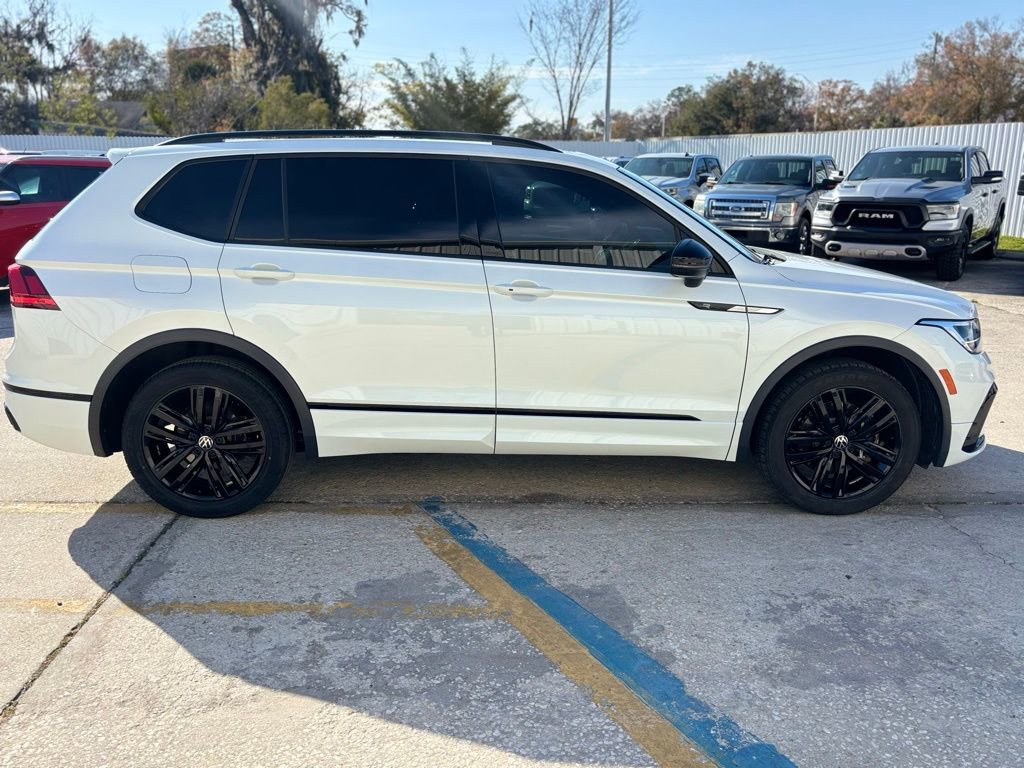 Used 2022 Volkswagen Tiguan SE R-Line image 6