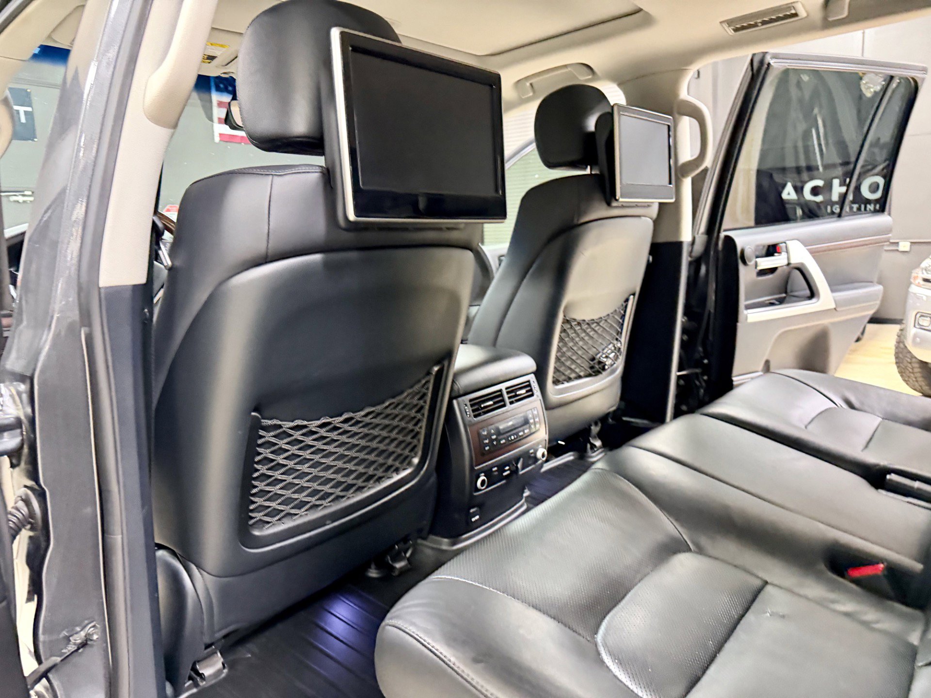 Used 2016 Toyota Land Cruiser AWD/4WD image 30