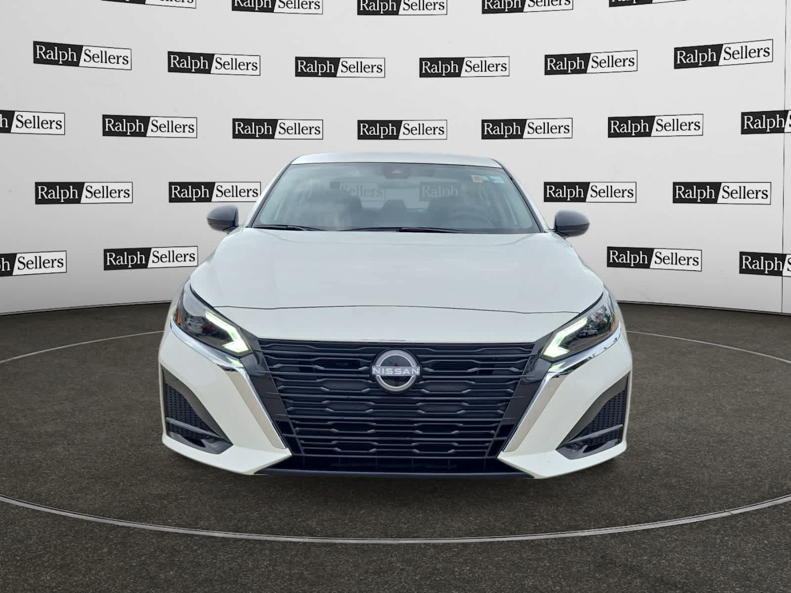 Used 2025 Nissan Altima 2.5 SV FWD image 8