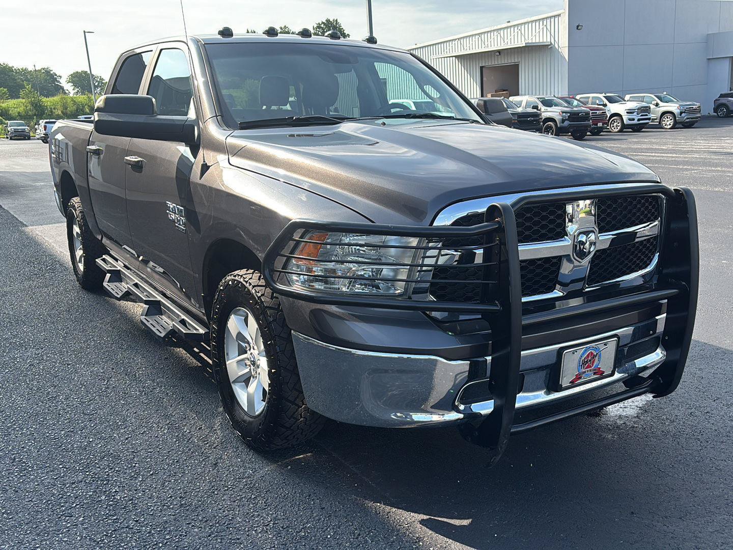 Used 2021 RAM 1500 Classic SLT AWD/4WD image 9