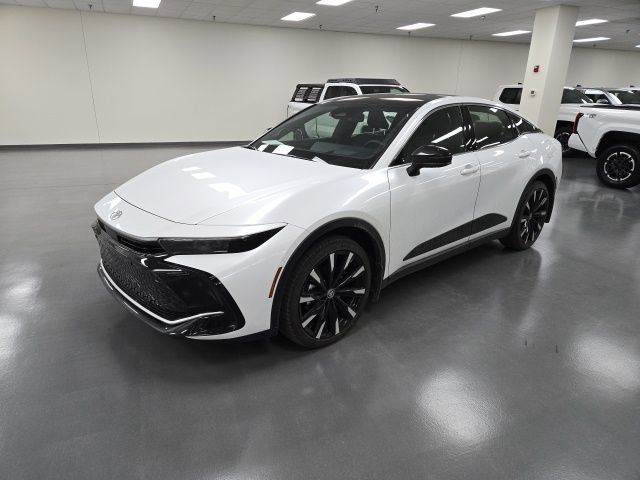 New 2026 Toyota Crown Platinum image 2