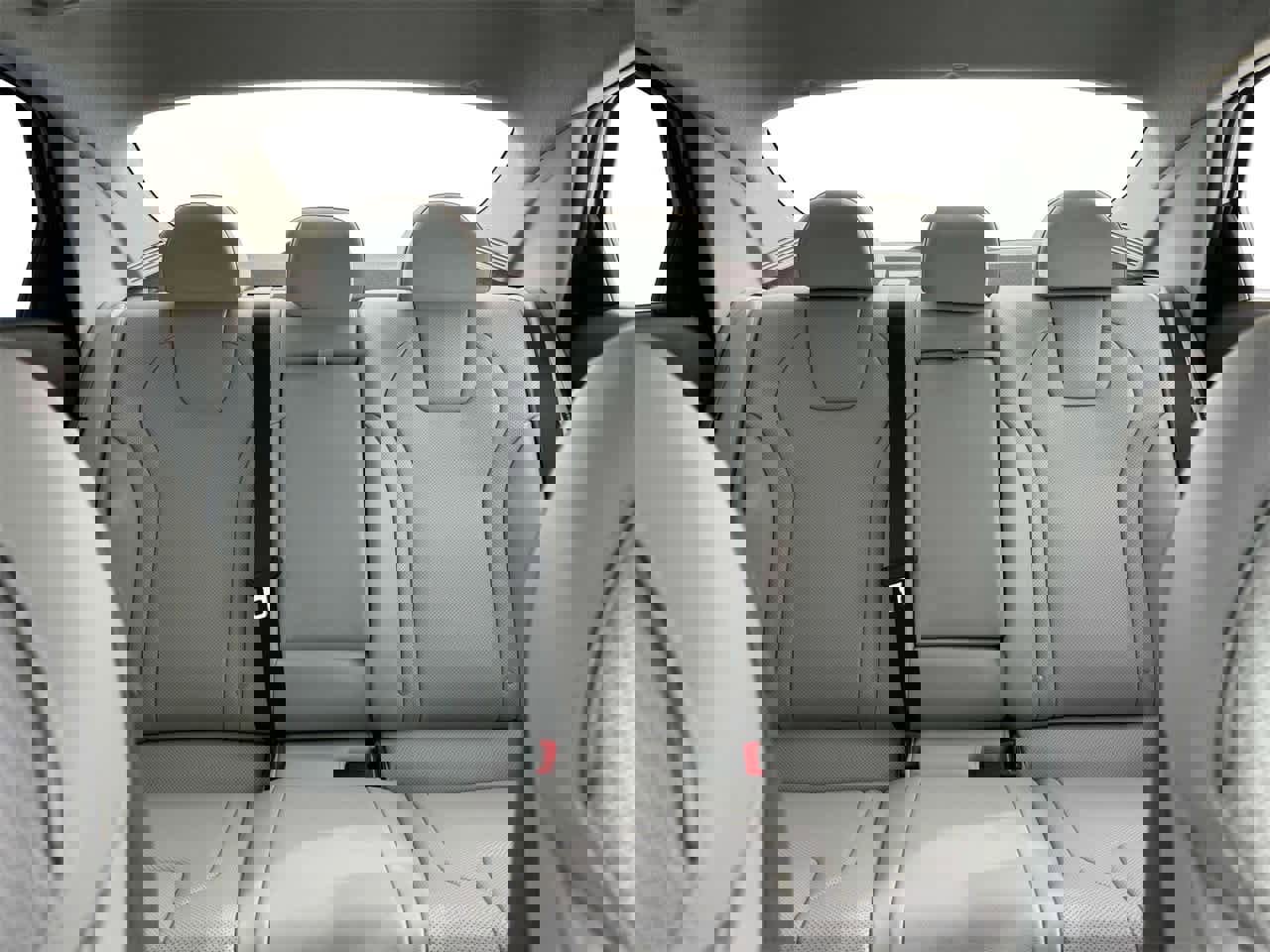 New 2025 Hyundai Elantra Limited image 12