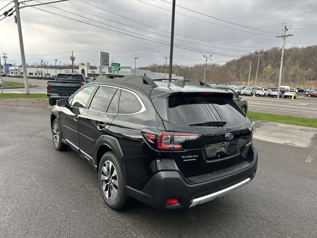 Used 2025 Subaru Outback Limited AWD/4WD image 12